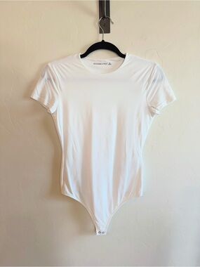 Abercrombie & Fitch Soft Matte Seamless Tee Bodysuit